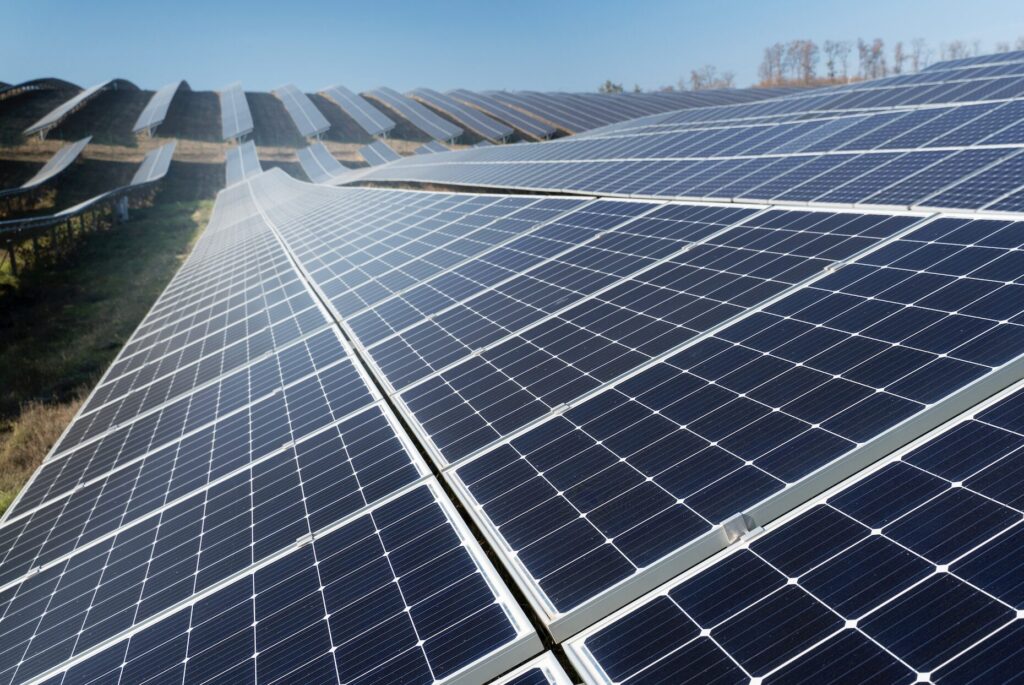 PMI verso l’autonomia energetica: dal 8 luglio incentivi per il fotovoltaico fino al 40%